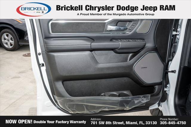 Photo of 2025 Ivory White Tri-Coat Pearlcoat RAM 1500