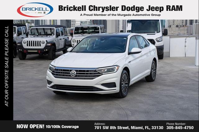 Photo of 2019 Pure White Volkswagen Jetta