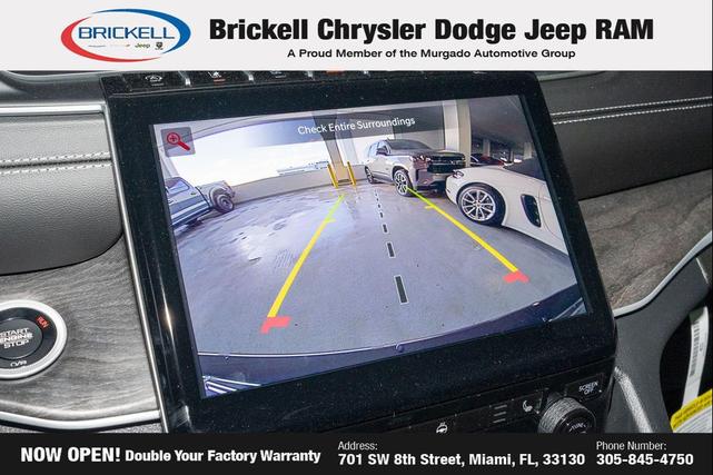 Photo of 2025 Diamond Black Crystal Pearlcoat Jeep Grand Cherokee