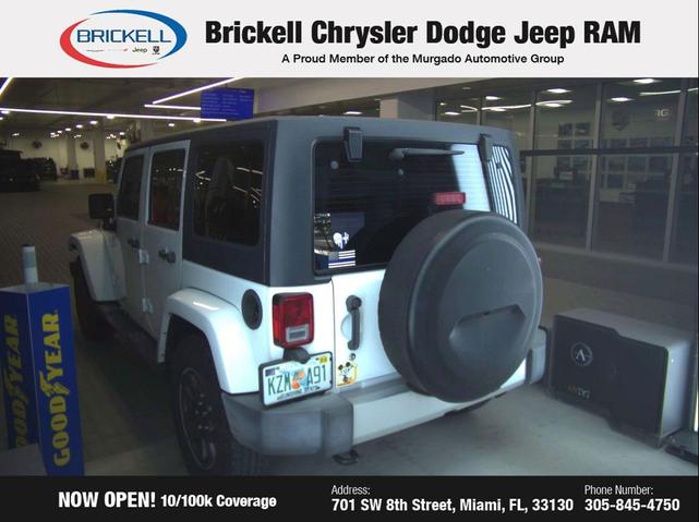 Photo of 2015 Bright White Clearcoat Jeep Wrangler Unlimited