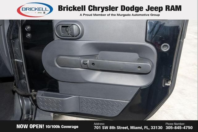 Photo of 2009 Black Clearcoat Jeep Wrangler Unlimited