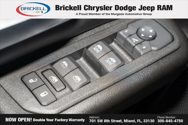 Photo of 2025 Diamond Black Crystal Pearlcoat RAM 1500