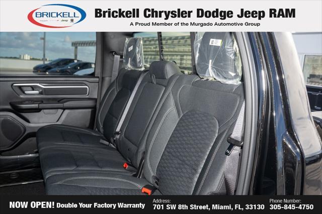 Photo of 2025 Diamond Black Crystal Pearlcoat RAM 1500