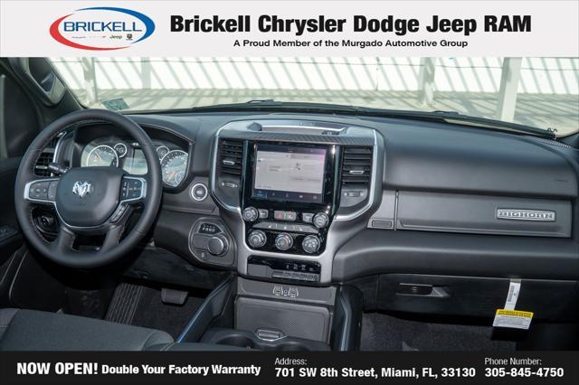 Photo of 2025 Diamond Black Crystal Pearlcoat RAM 1500