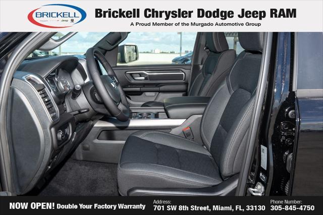 Photo of 2025 Diamond Black Crystal Pearlcoat RAM 1500