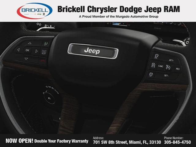 Photo of 2025 Bright White Clearcoat Jeep Grand Cherokee