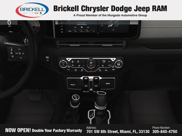 Photo of 2025 Black Clearcoat Jeep Wrangler