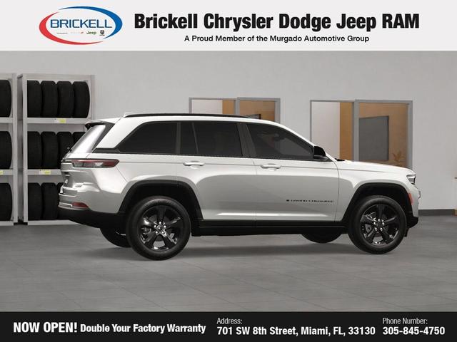 Photo of 2025 Bright White Clearcoat Jeep Grand Cherokee