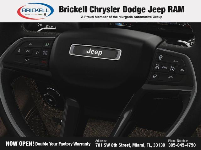 Photo of 2025 Bright White Clearcoat Jeep Grand Cherokee