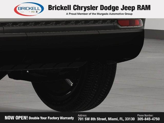 Photo of 2025 Bright White Clearcoat Jeep Grand Cherokee