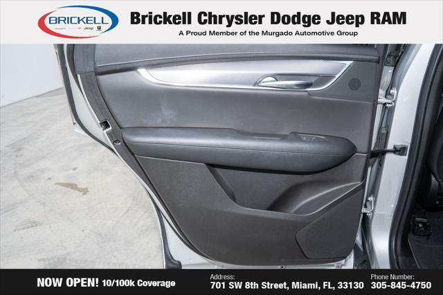 Photo of 2019 Radiant Silver Metallic Cadillac XT5