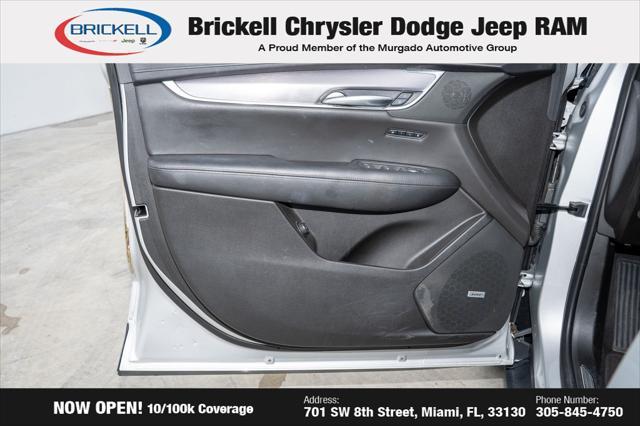 Photo of 2019 Radiant Silver Metallic Cadillac XT5