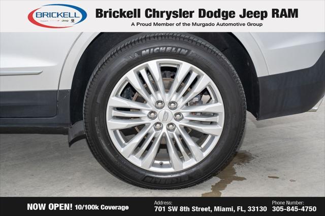 Photo of 2019 Radiant Silver Metallic Cadillac XT5