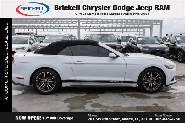 Photo of 2017 OXFORD WHITE Ford Mustang