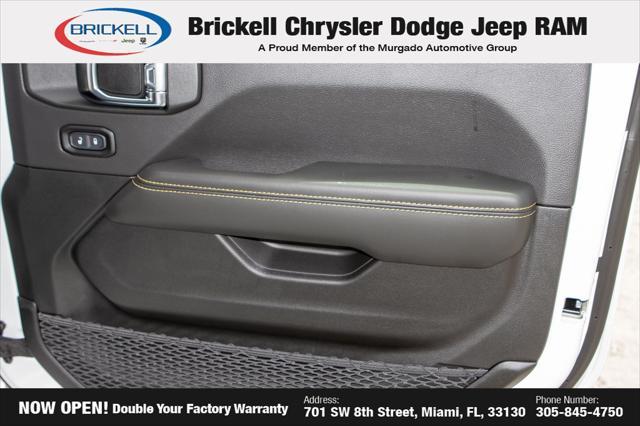 Photo of 2025 Bright White Clearcoat Jeep Wrangler