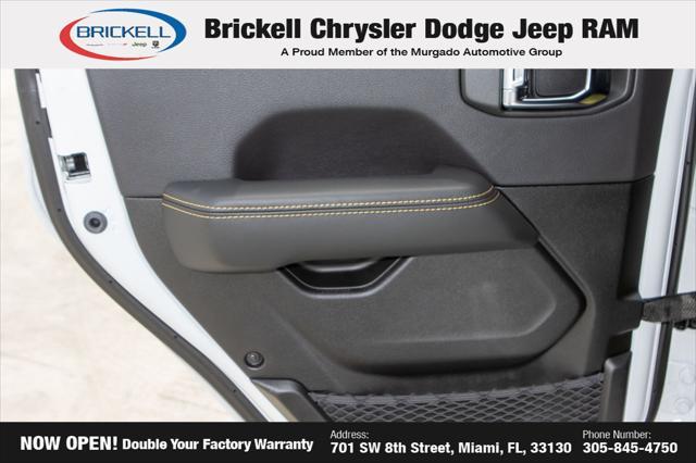Photo of 2025 Bright White Clearcoat Jeep Wrangler