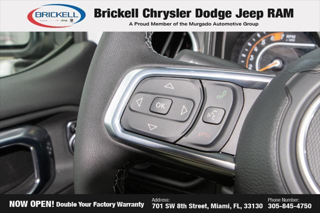 Photo of 2025 Bright White Clearcoat Jeep Wrangler