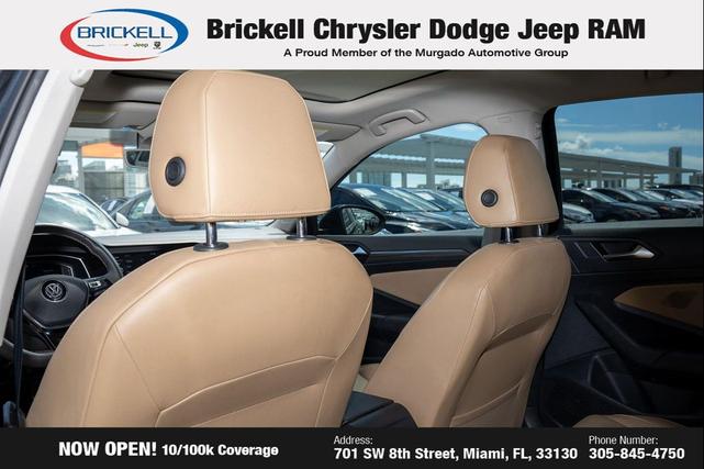 Photo of 2021 Deep Black Pearl Volkswagen Jetta