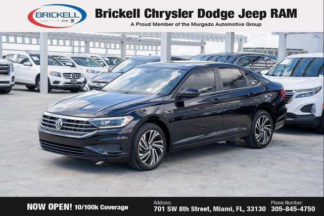 Photo of 2021 Deep Black Pearl Volkswagen Jetta