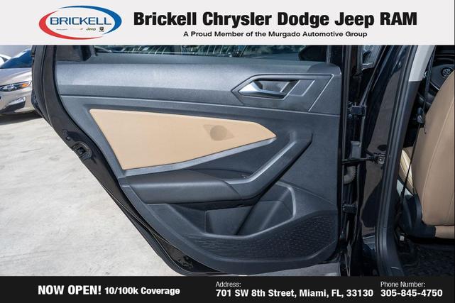 Photo of 2021 Deep Black Pearl Volkswagen Jetta