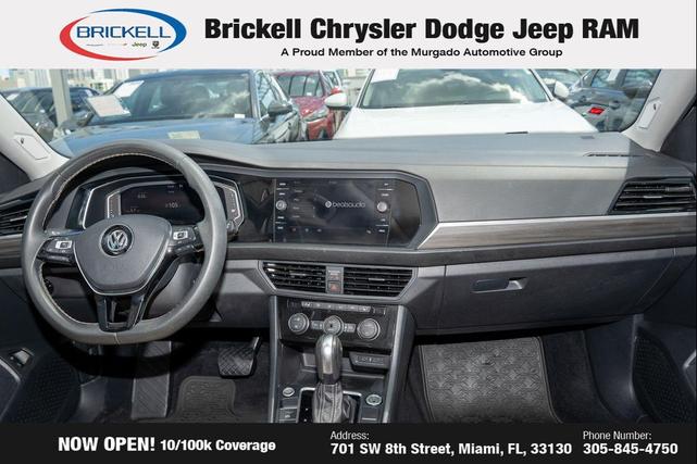 Photo of 2021 Deep Black Pearl Volkswagen Jetta