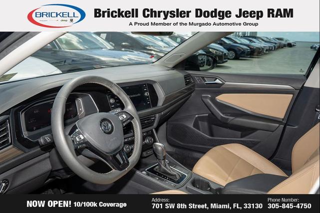 Photo of 2021 Deep Black Pearl Volkswagen Jetta