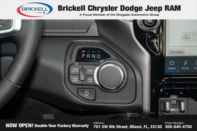 Photo of 2025 Diamond Black Crystal Pearlcoat RAM 1500