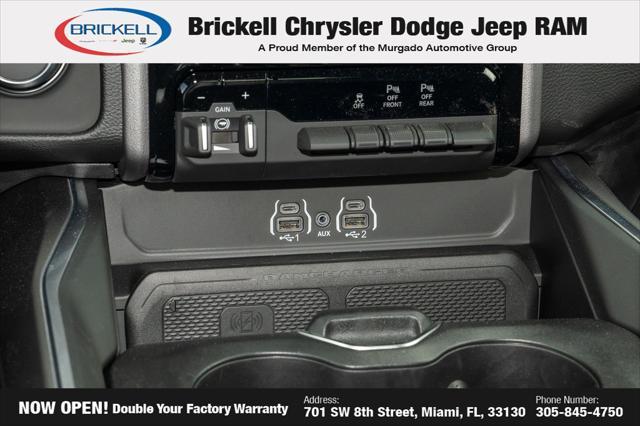 Photo of 2025 Diamond Black Crystal Pearlcoat RAM 1500