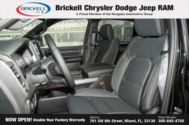 Photo of 2025 Diamond Black Crystal Pearlcoat RAM 1500