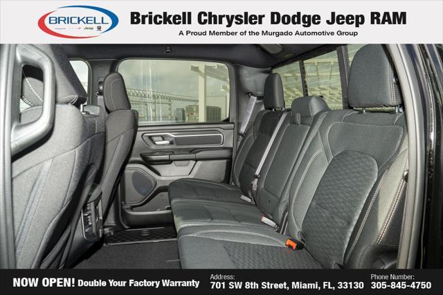 Photo of 2025 Diamond Black Crystal Pearlcoat RAM 1500
