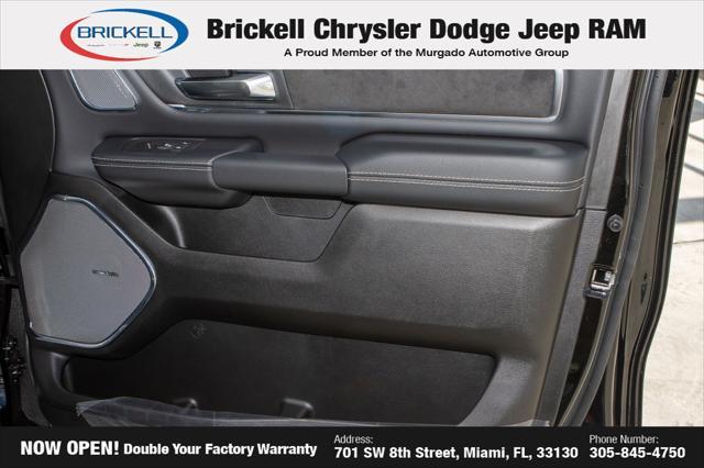 Photo of 2026 Diamond Black Crystal Pearlcoat RAM 1500
