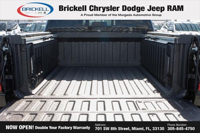 Photo of 2026 Diamond Black Crystal Pearlcoat RAM 1500