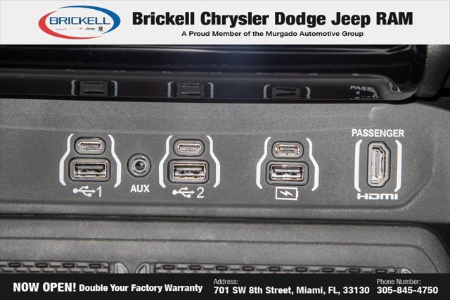 Photo of 2026 Diamond Black Crystal Pearlcoat RAM 1500