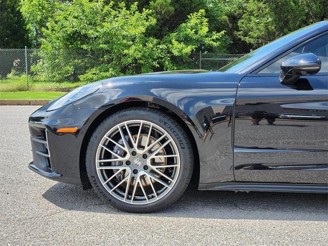 Photo of 2024 Jet Black Metallic Porsche Panamera