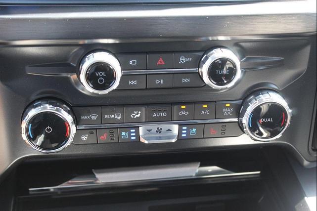 Photo of 2025 Agate Black Metallic Ford F-350