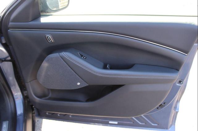 Photo of 2021 Blue Metallic Ford Mustang Mach-E