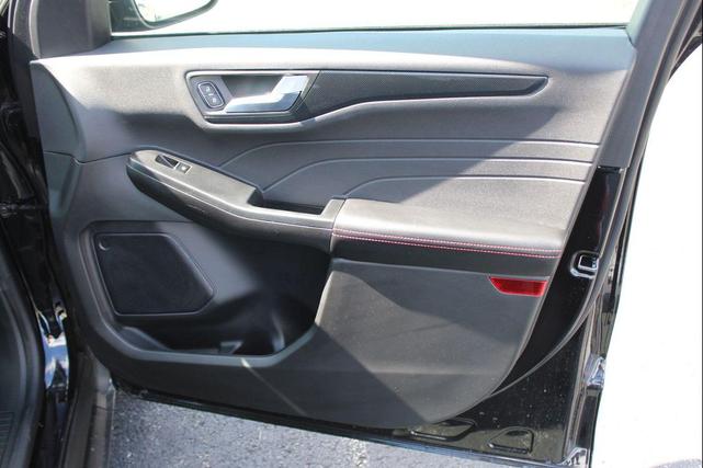 Photo of 2023 Agate Black Metallic Ford Escape