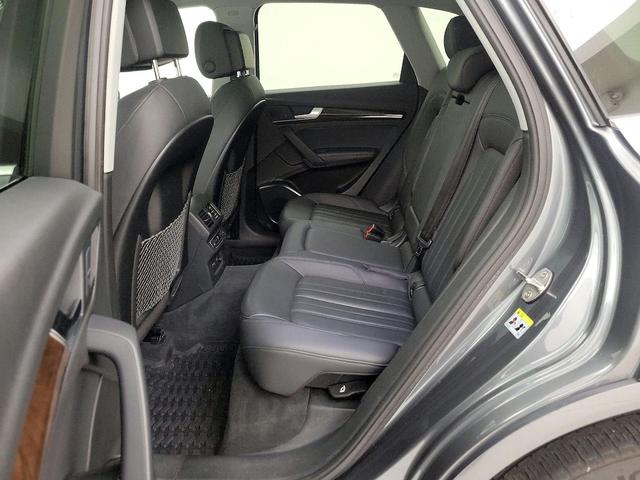 Photo of 2020 Gray Audi Q5