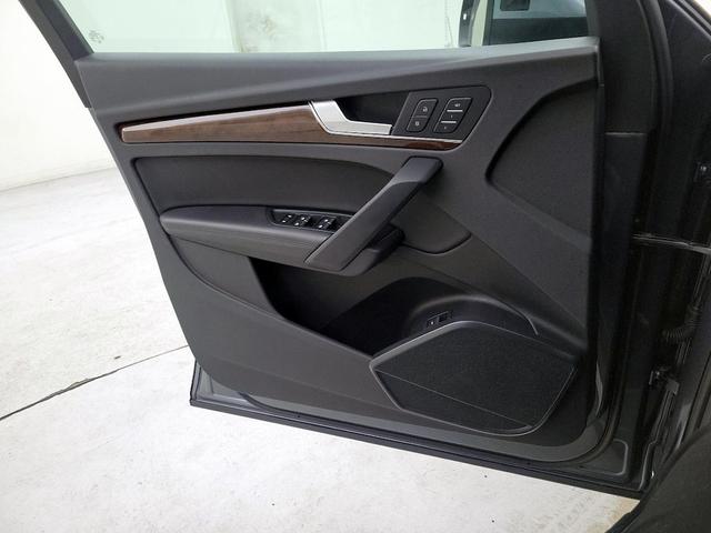 Photo of 2020 Gray Audi Q5