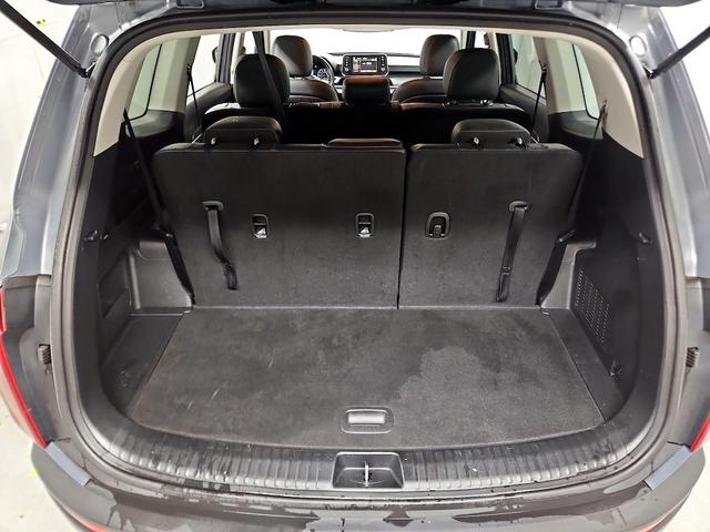 Photo of 2021 Silver Kia Telluride