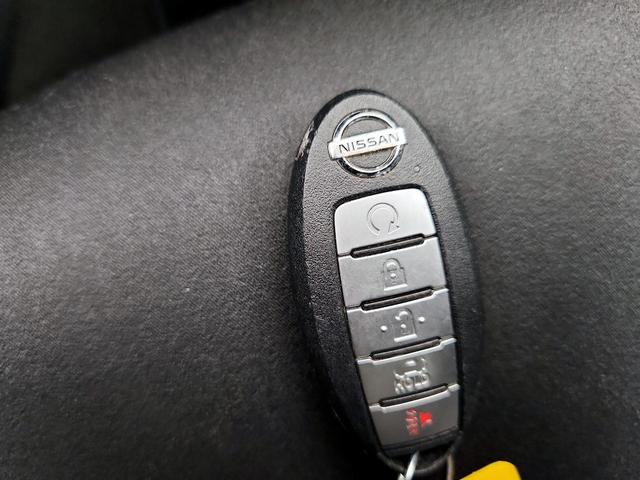 Photo of 2022 Silver Nissan Altima