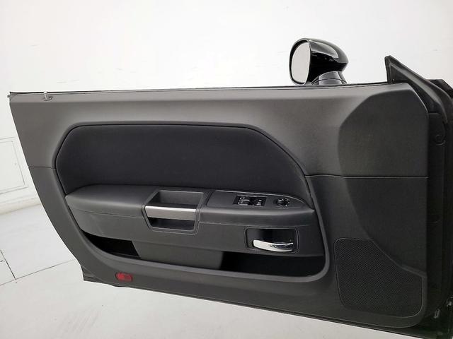 Photo of 2013 Black Dodge Challenger