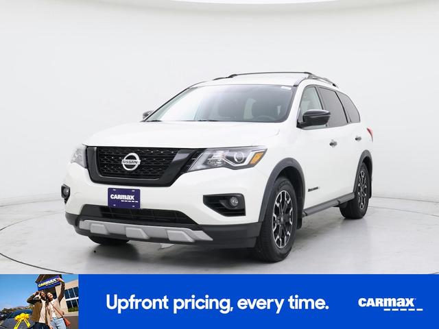 Photo of 2020 White Nissan Pathfinder