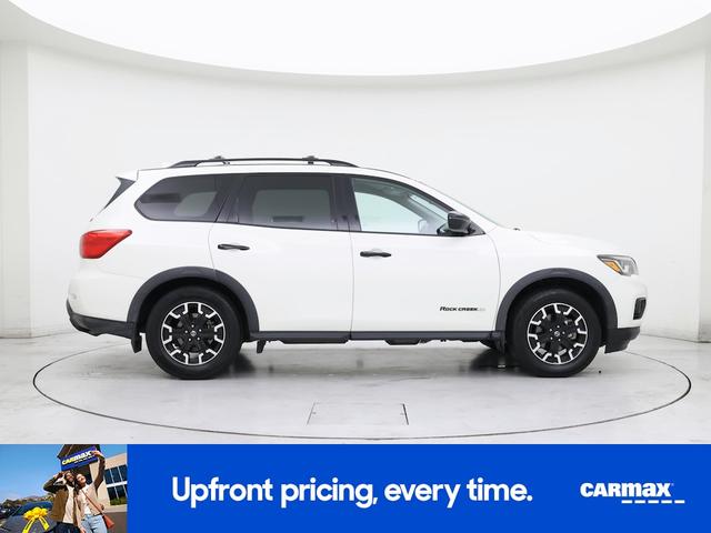 Photo of 2020 White Nissan Pathfinder
