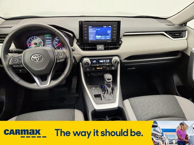 Photo of 2022 Green Toyota RAV4