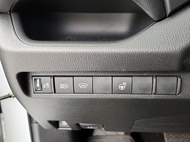 Photo of 2024 White Toyota RAV4 Hybrid