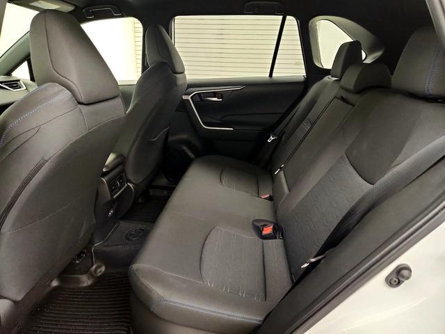 Photo of 2024 White Toyota RAV4 Hybrid