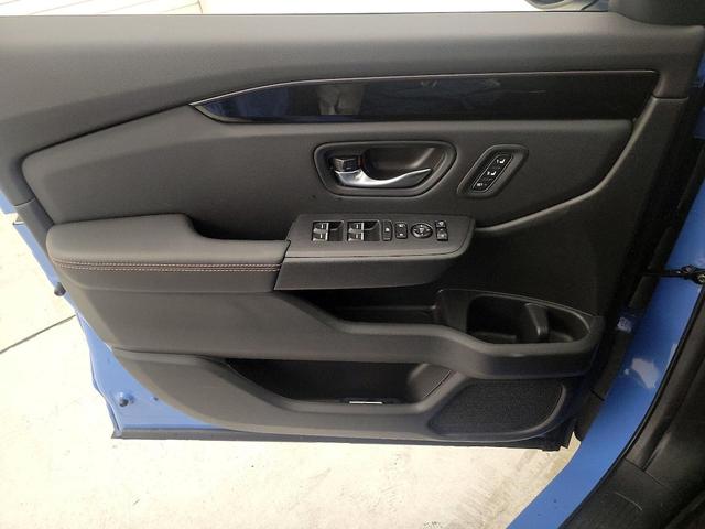 Photo of 2025 Blue Honda Pilot