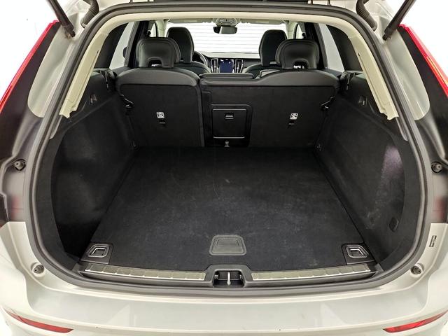 Photo of 2025 Silver Volvo XC60
