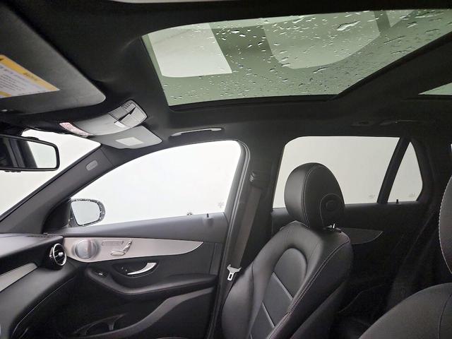 Photo of 2019 White Mercedes-Benz GLC 300